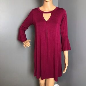 Alya Burgundy Swing Dress – Keyhole Neckline, Bell Sleeves – Size Small